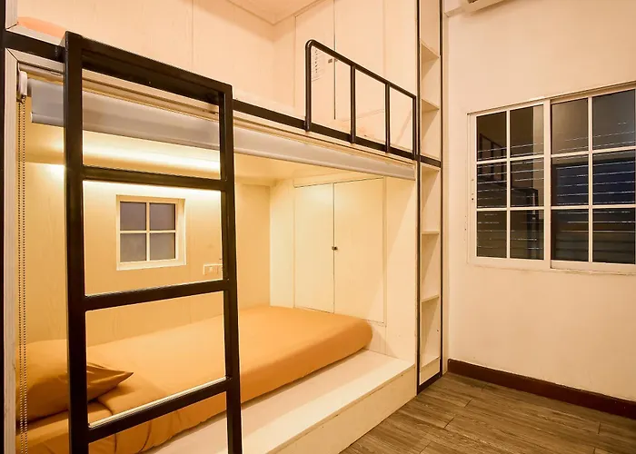 Comfy Crib * 曼谷