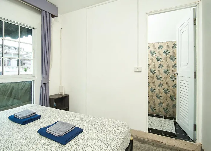 Comfy Crib * Bangkok