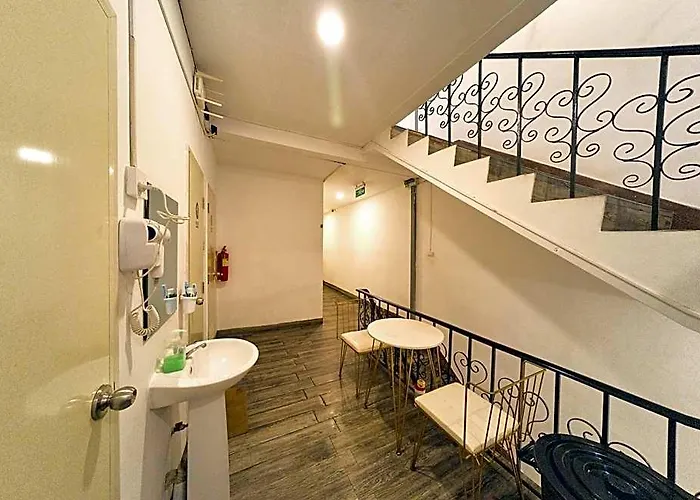 Comfy Crib * Bangkok