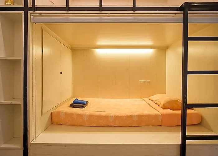 Comfy Crib Hostal *