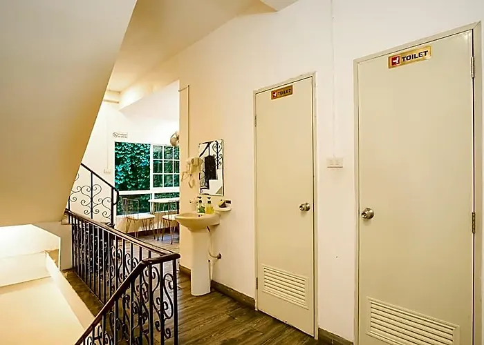 Comfy Crib Hostel
